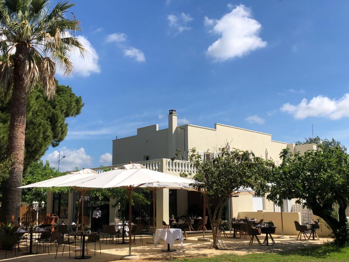 Hotel De La Mer Йер Экстерьер фото