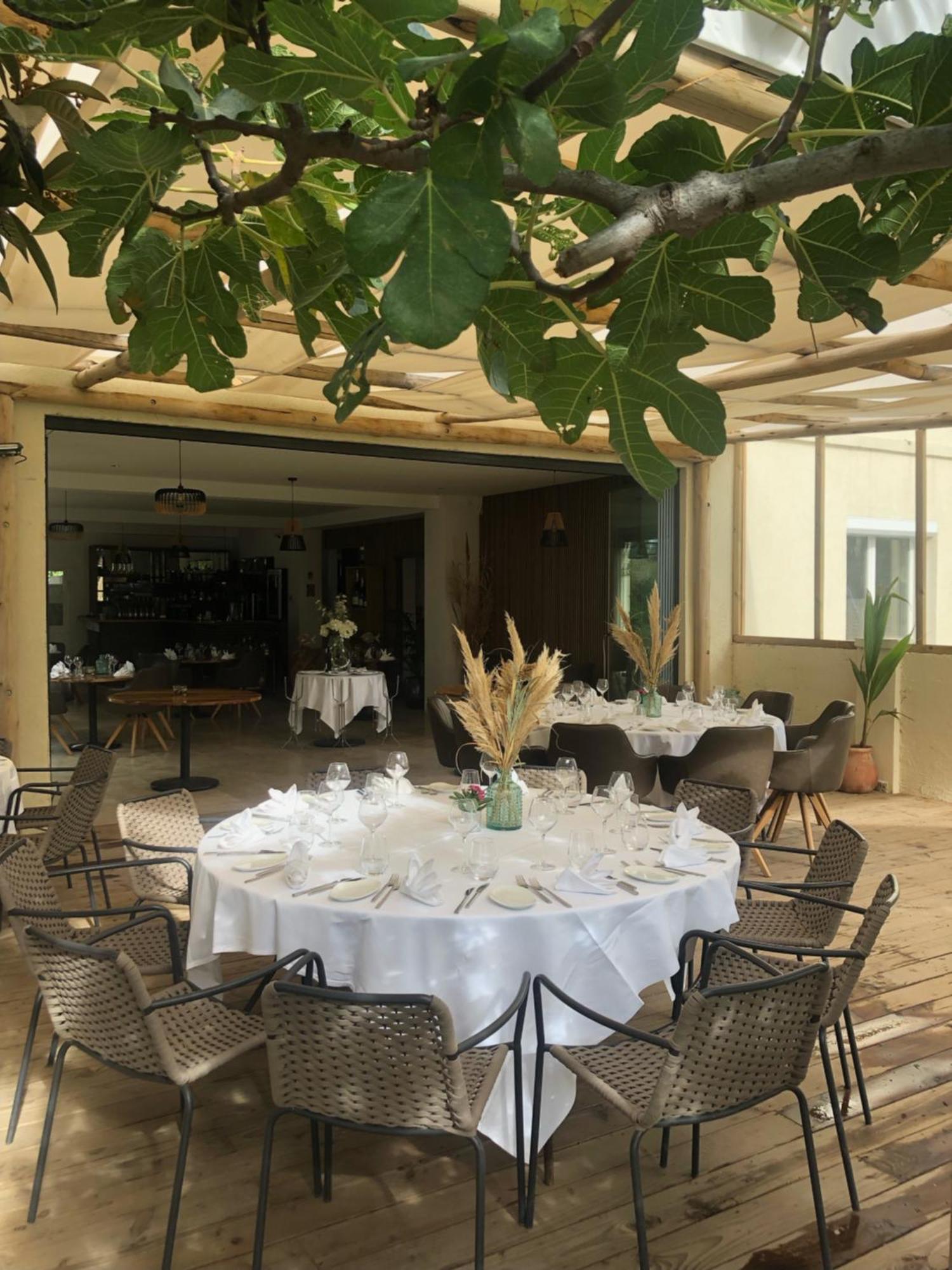Hotel De La Mer Йер Экстерьер фото